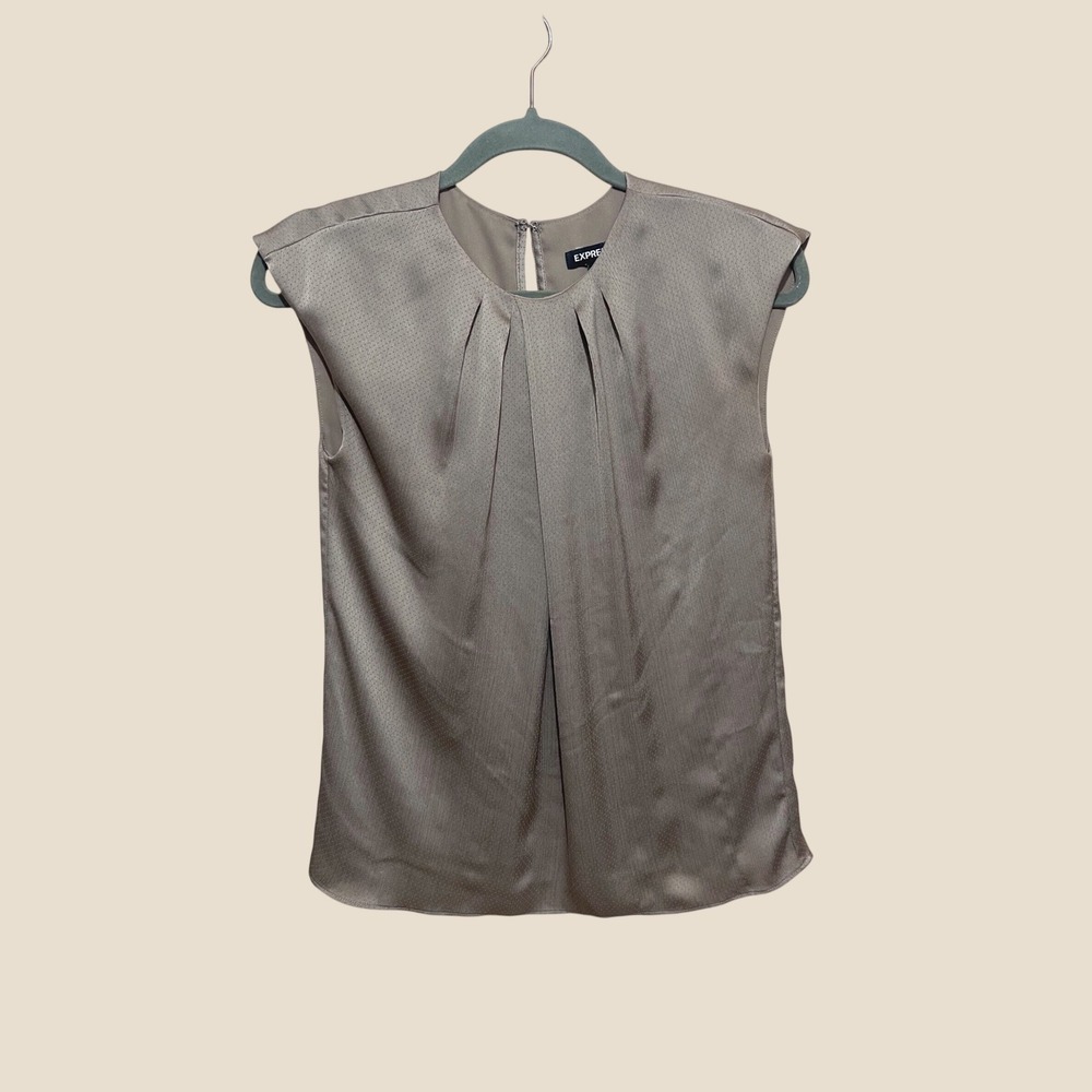 Express Blouse XS Taupe EUC Pleated Satin Micro Dot Sleeveless Shell Top